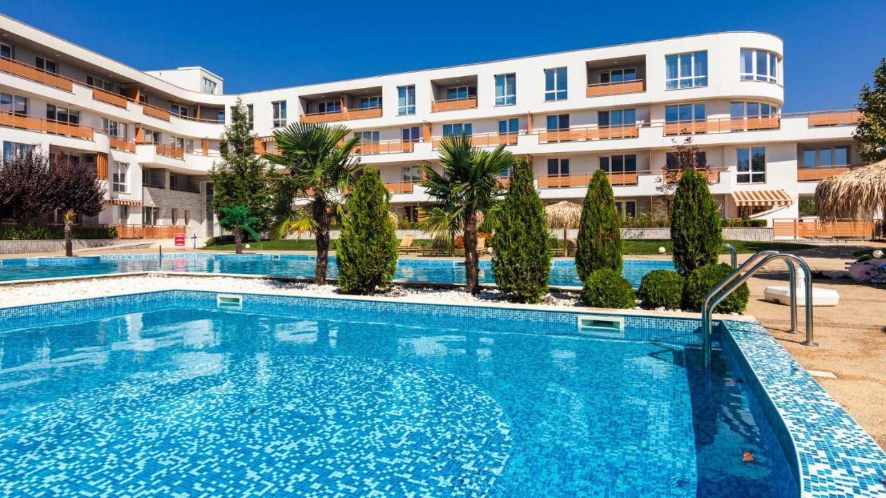 Las Brisas Garden Apartment Burgas Exterior photo